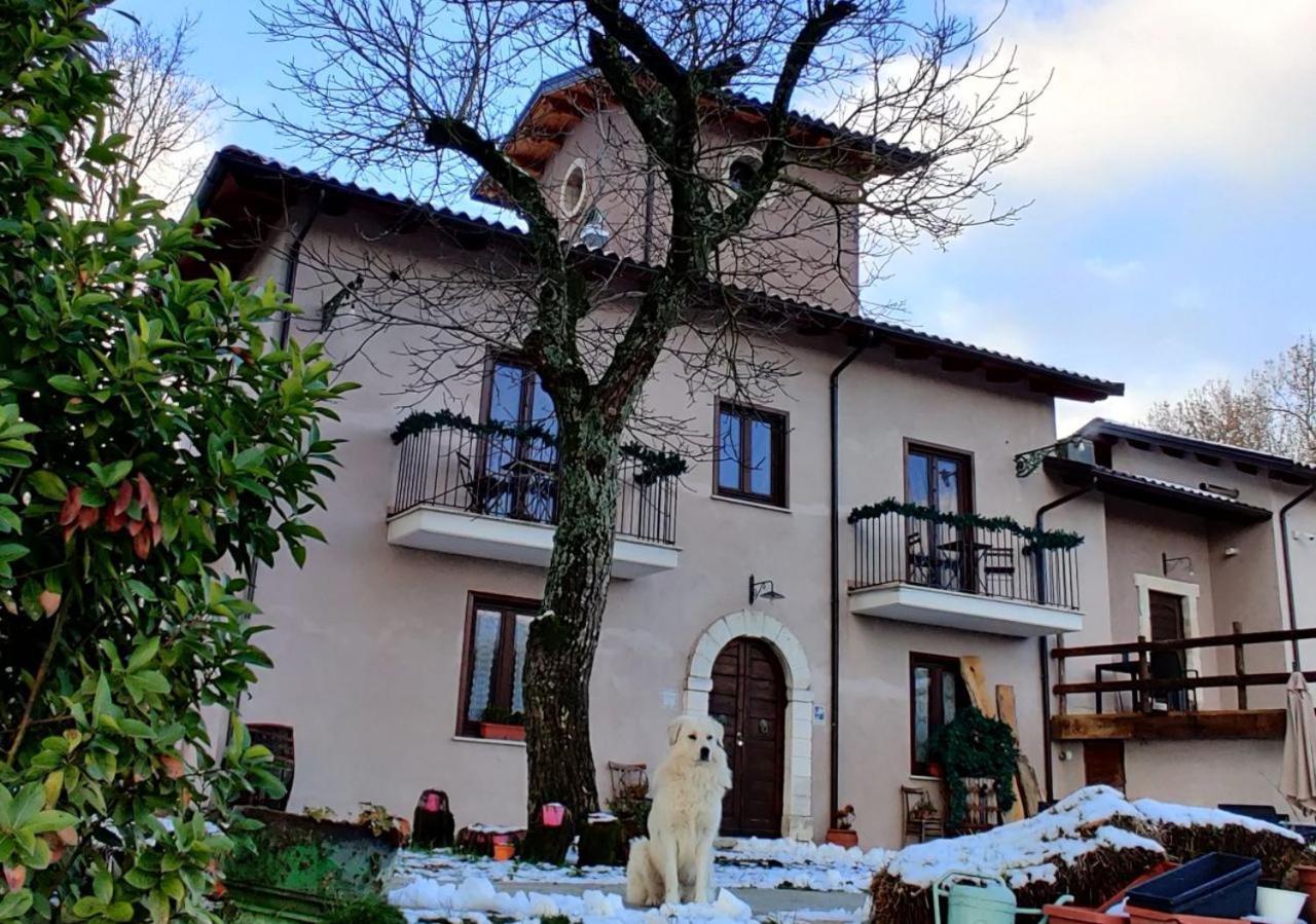 "Il Casaletto" Agriturismo Moderno, Vista Panoramica E Cibo Spettacolare- Scurcola Marsicana Εξωτερικό φωτογραφία
